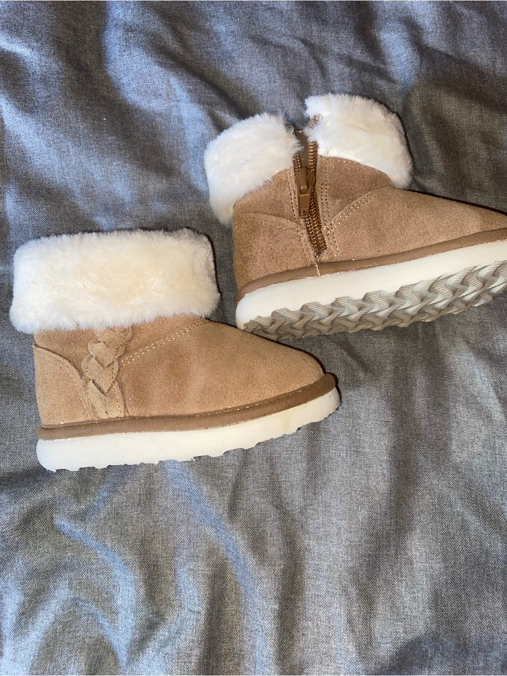 Kids Tan Faux-Shearling Winter Boot Fur Size 6 NWOT